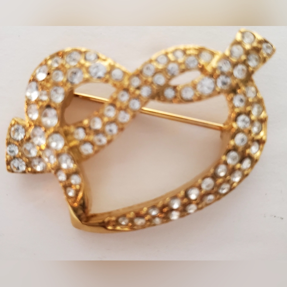 Swarovski Signed Swan Gold Tone Open Heart Brooch Full Pave Set Crystals